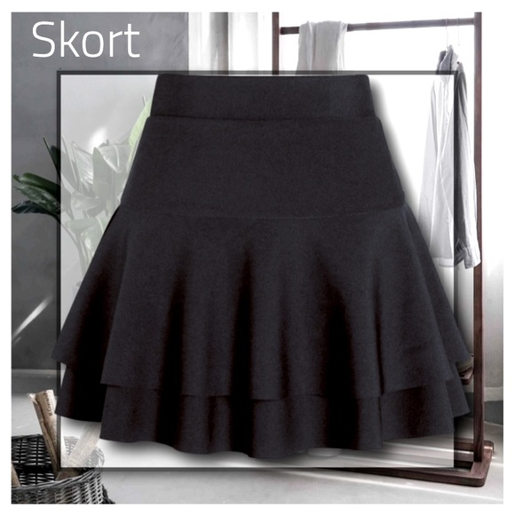 Dresses & Skirts - Womens Black Tiered Skort
